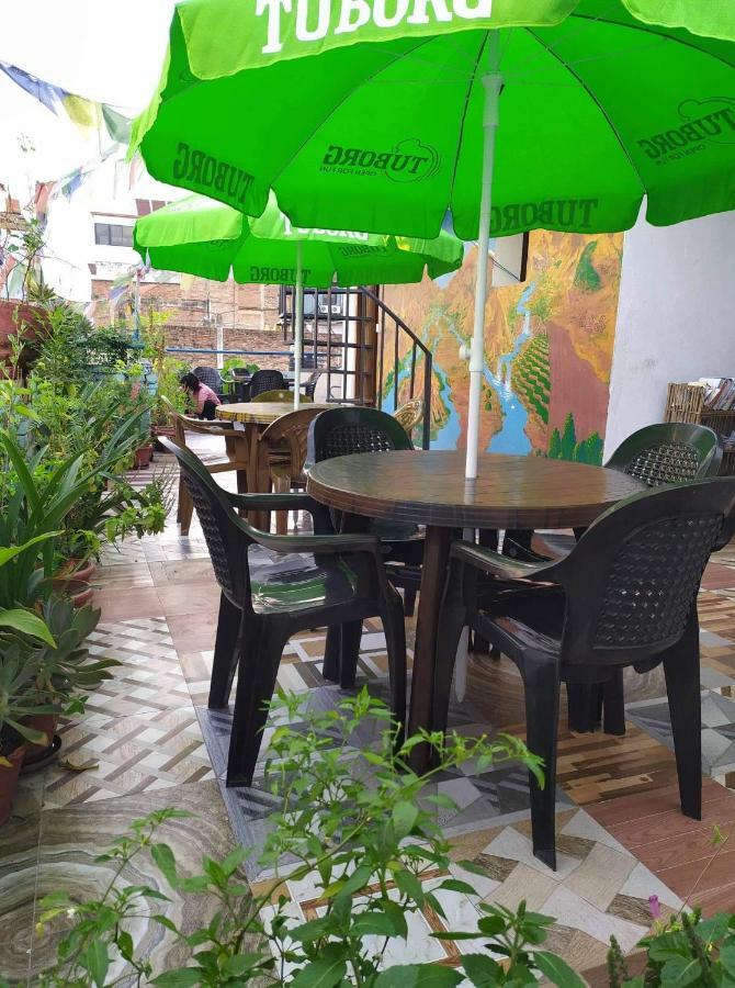 Mountain Backpackers Hostel Kathmandu Exterior photo